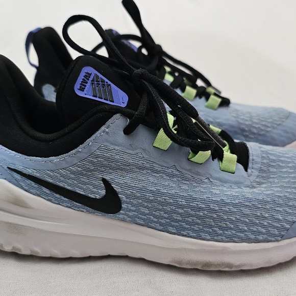 Nike‎ Kids Blue and Black Running Shoes - Picture 1 of 8
